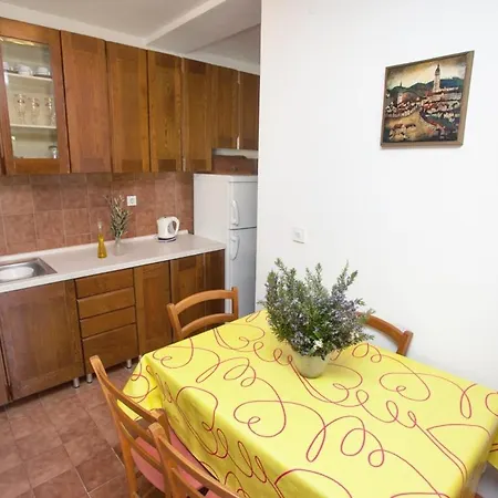 Apartments With A Parking Space Brela, Makarska - 4872 Apartment